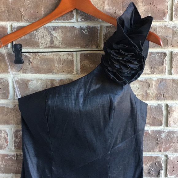 Juniors-Daisy Cocktail Dress - Picture 2 of 8